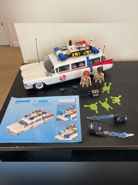 Playmobil 9220 Ghostbusters ECTO 1 Car 2 Figures With Accessories Complete 2017